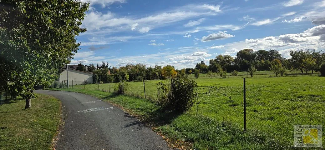 Prodej stavebního pozemku 800 m²